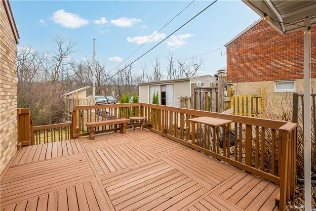 742 Esther St, Overbrook, PA 15227