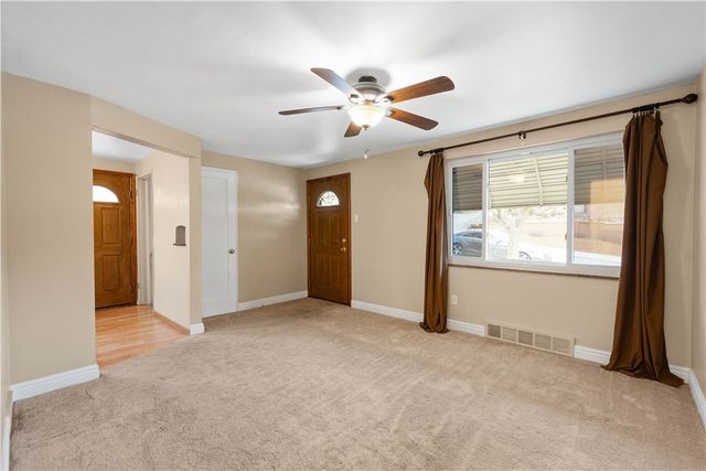 742 Esther St, Overbrook, PA 15227