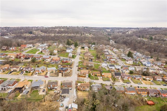 742 Esther St, Overbrook, PA 15227