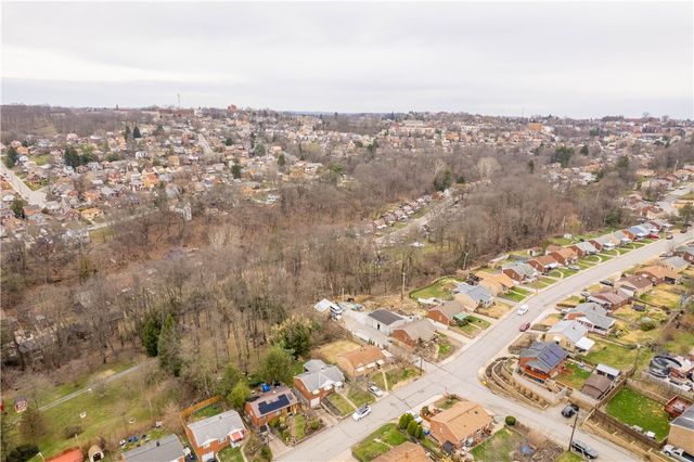 742 Esther St, Overbrook, PA 15227