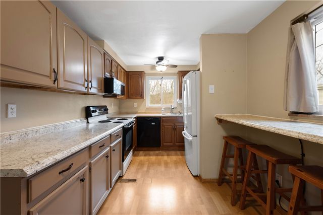 742 Esther St, Overbrook, PA 15227