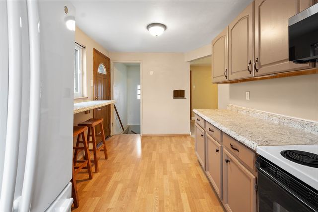 742 Esther St, Overbrook, PA 15227