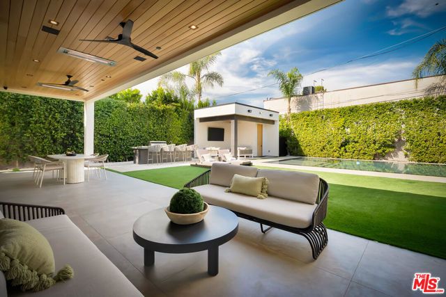 15743 Hesby Street, Encino (los Angeles), CA 91436