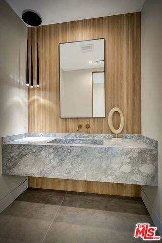 15743 Hesby Street, Encino (los Angeles), CA 91436