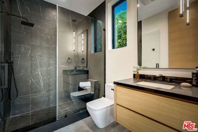 15743 Hesby Street, Encino (los Angeles), CA 91436