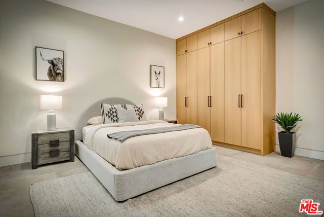 15743 Hesby Street, Encino (los Angeles), CA 91436