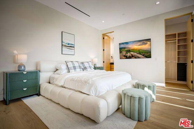 15743 Hesby Street, Encino (los Angeles), CA 91436