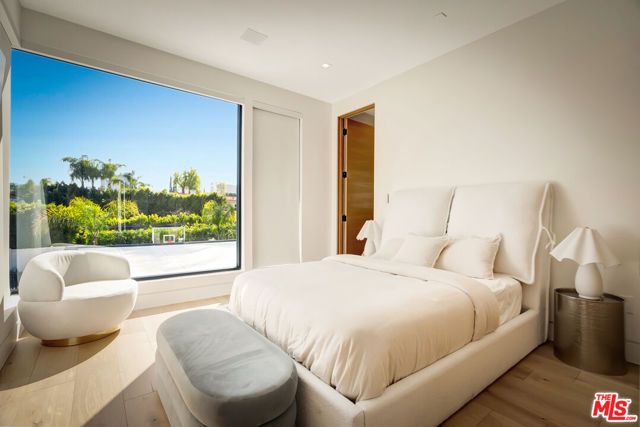 15743 Hesby Street, Encino (los Angeles), CA 91436