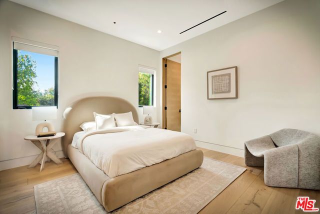 15743 Hesby Street, Encino (los Angeles), CA 91436