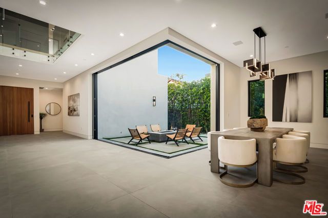 15743 Hesby Street, Encino (los Angeles), CA 91436