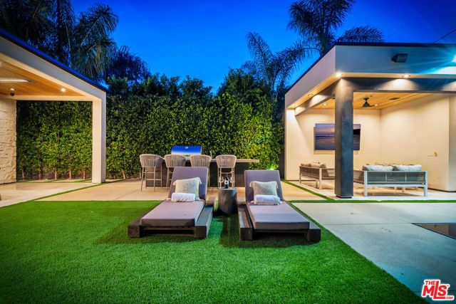 15743 Hesby Street, Encino (los Angeles), CA 91436