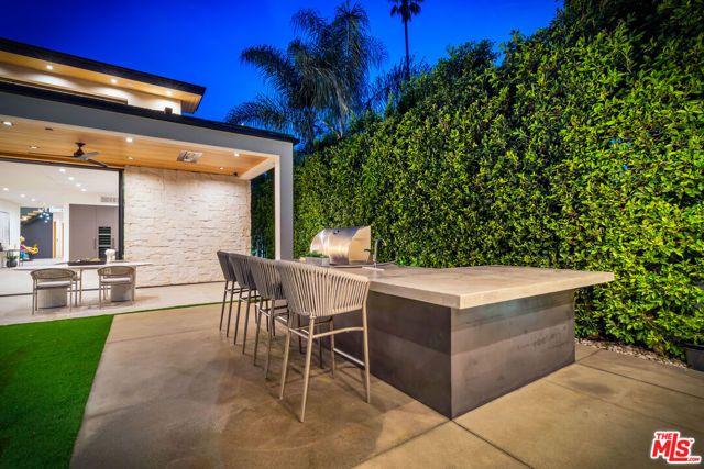 15743 Hesby Street, Encino (los Angeles), CA 91436