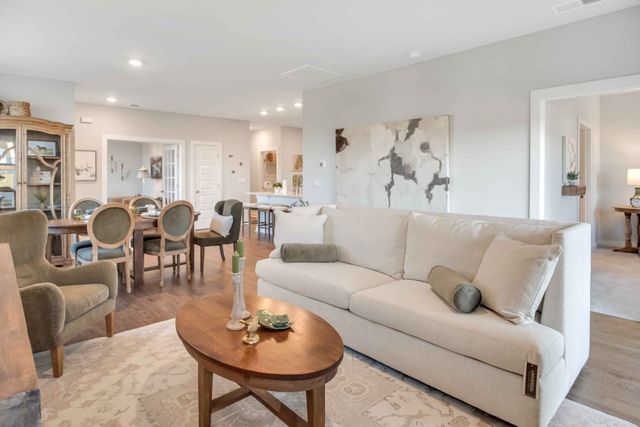 2225 Holmesburg Pvt Circle, Gallatin, TN 37066