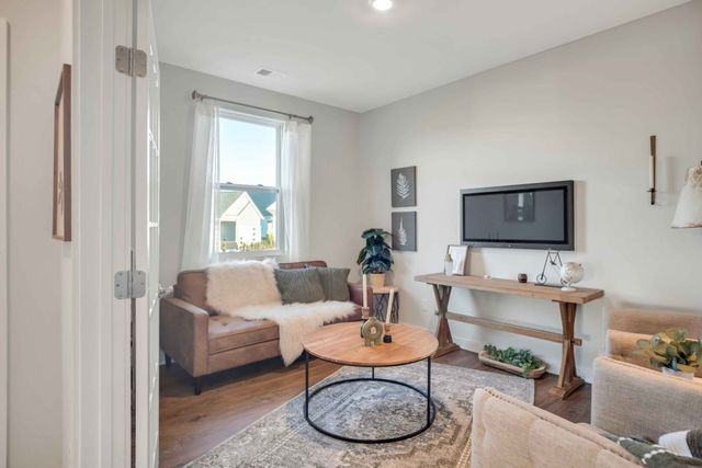 2225 Holmesburg Pvt Circle, Gallatin, TN 37066