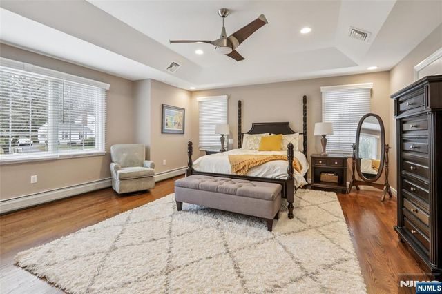 46 Van Blarcom Lane, Wyckoff, NJ 07481