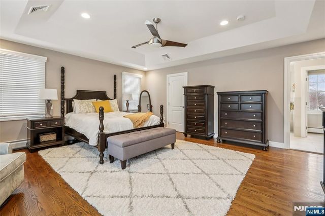 46 Van Blarcom Lane, Wyckoff, NJ 07481