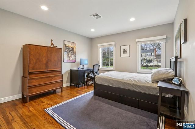 46 Van Blarcom Lane, Wyckoff, NJ 07481