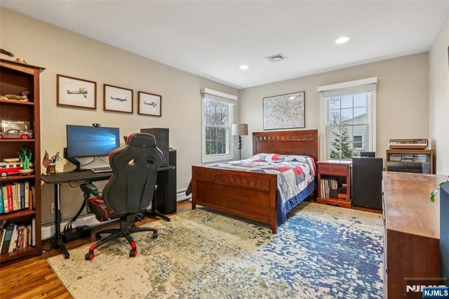 46 Van Blarcom Lane, Wyckoff, NJ 07481