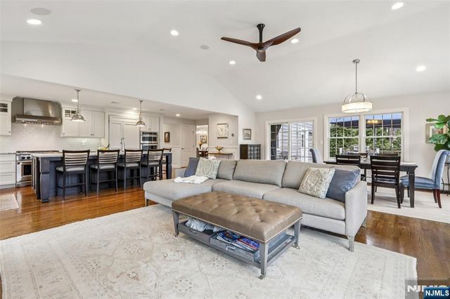 46 Van Blarcom Lane, Wyckoff, NJ 07481