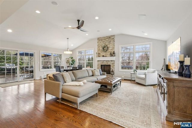 46 Van Blarcom Lane, Wyckoff, NJ 07481