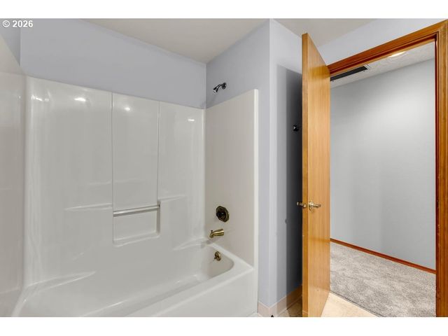 103 Nw 95TH Cir, Vancouver, WA 98665