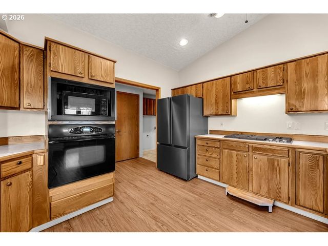 103 Nw 95TH Cir, Vancouver, WA 98665