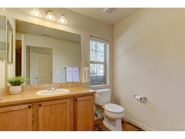 10138 E 29th Dr, Denver, CO 80238