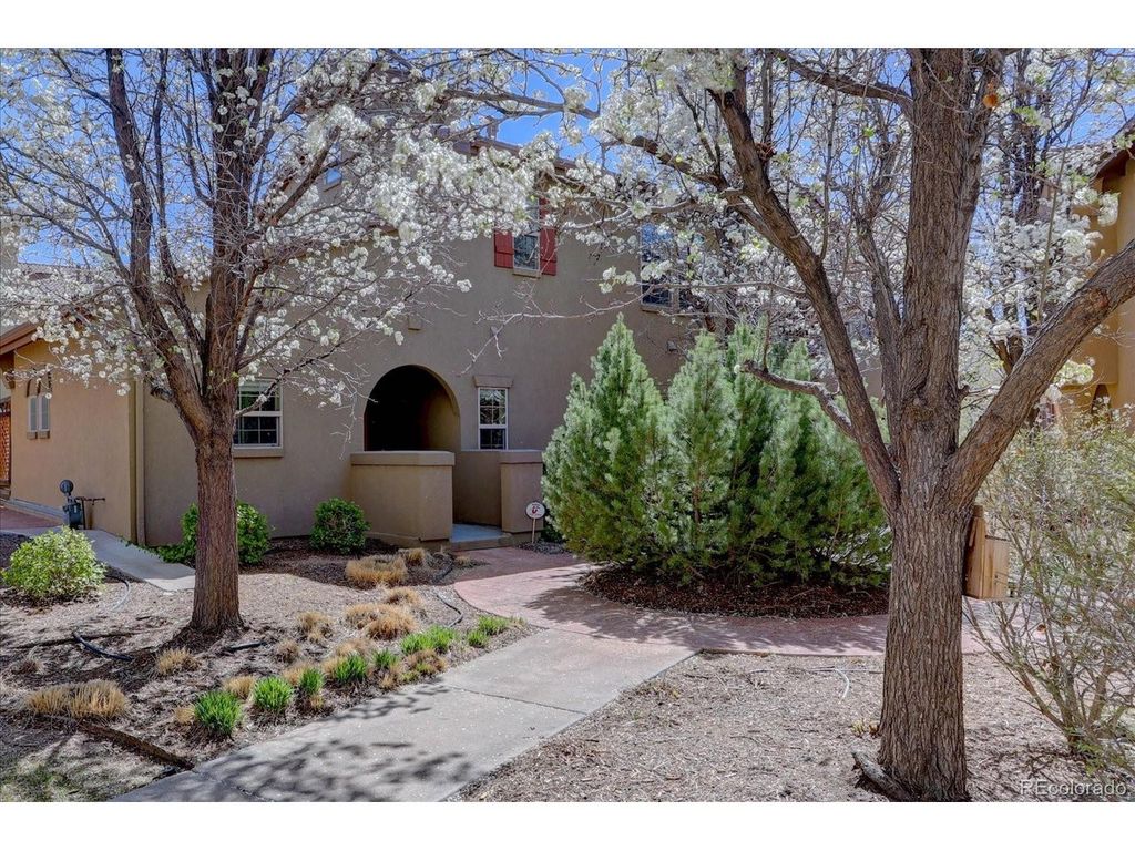 10138 E 29th Dr, Denver, CO 80238