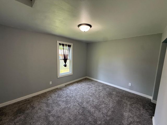 1514 Trott Avenue SW, Willmar, MN 56201