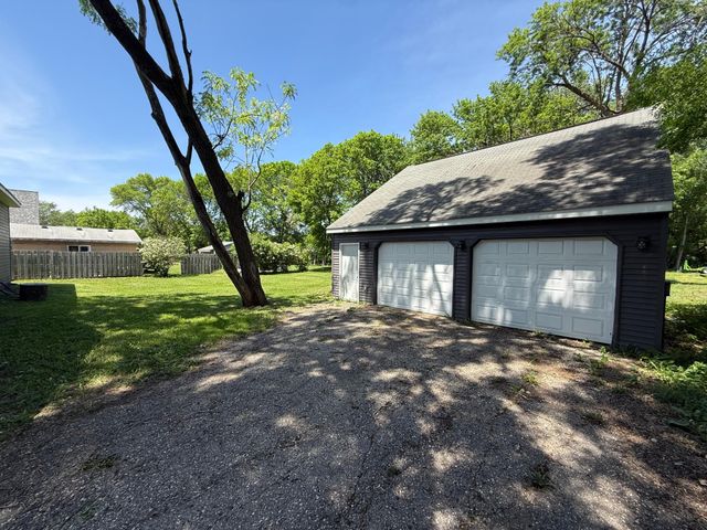 1514 Trott Avenue SW, Willmar, MN 56201