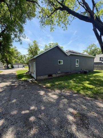 1514 Trott Avenue SW, Willmar, MN 56201