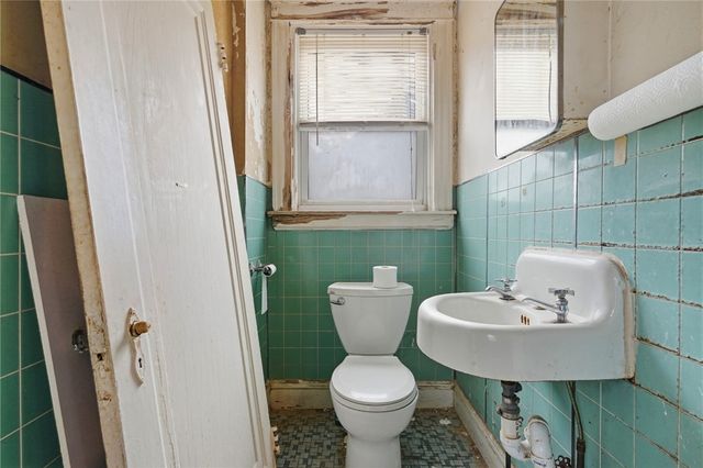 11 Grand View Street, Providence, RI 02906