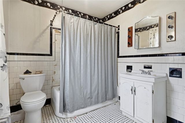 11 Grand View Street, Providence, RI 02906