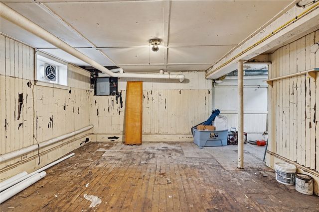 11 Grand View Street, Providence, RI 02906