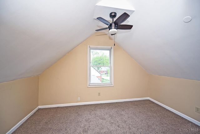51 Gambier Circle, Greenhills, OH 45218