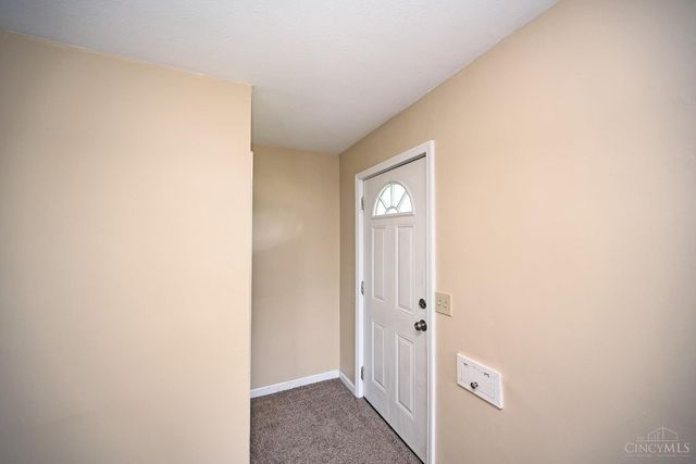 51 Gambier Circle, Greenhills, OH 45218