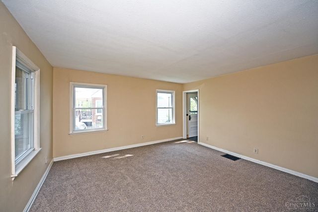 51 Gambier Circle, Greenhills, OH 45218