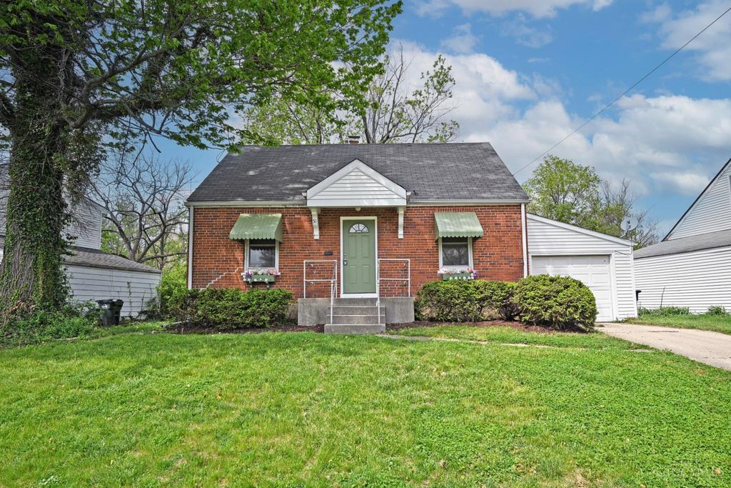 51 Gambier Circle, Greenhills, OH 45218