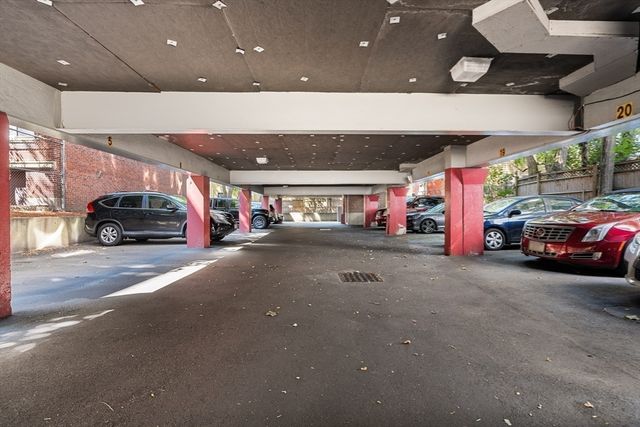 1691 Cambridge St 42, Cambridge, MA 02138