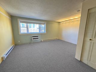1691 Cambridge St 42, Cambridge, MA 02138