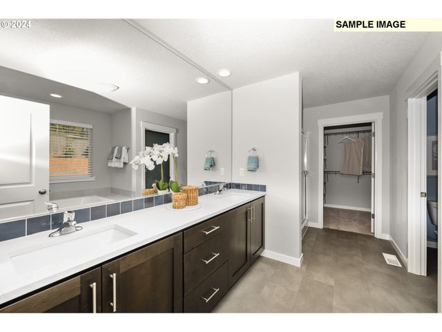 200 N 89th Loop 255, Ridgefield, WA 98642