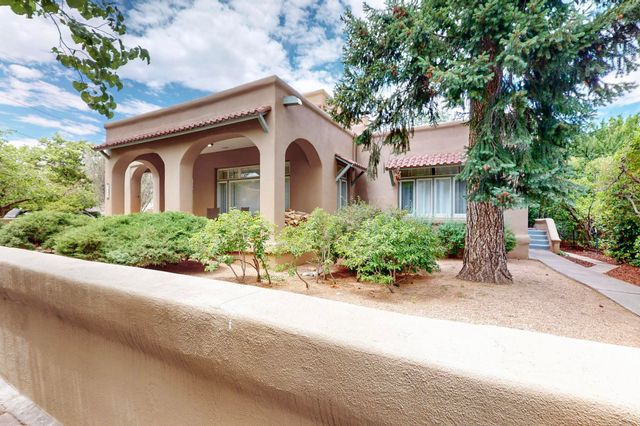 728 Don Gaspar Avenue 1A & 1B, Santa Fe, NM 87505