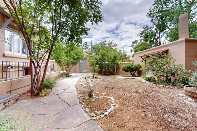 728 Don Gaspar Avenue 1A & 1B, Santa Fe, NM 87505