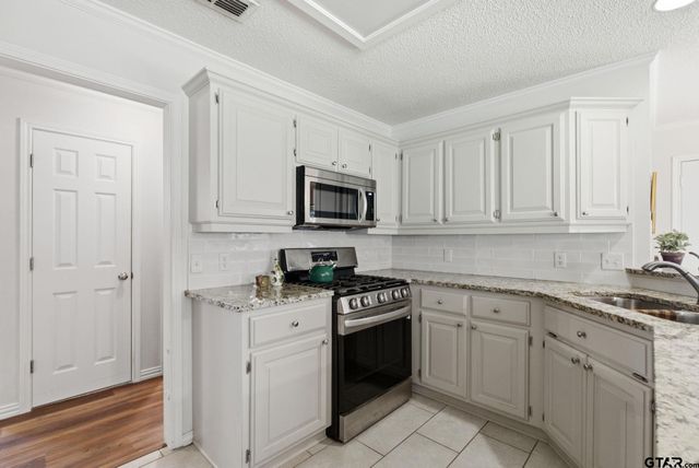 3309 Storey Lake Dr., Tyler, TX 75707