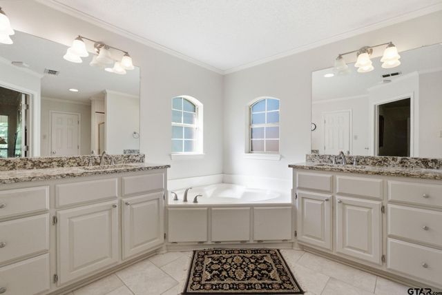 3309 Storey Lake Dr., Tyler, TX 75707