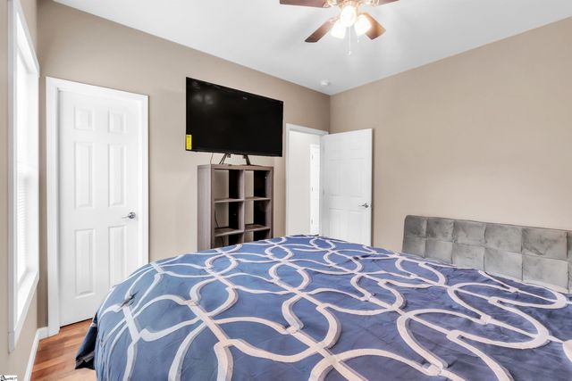 305 W Broad Street, Iva, SC 29655