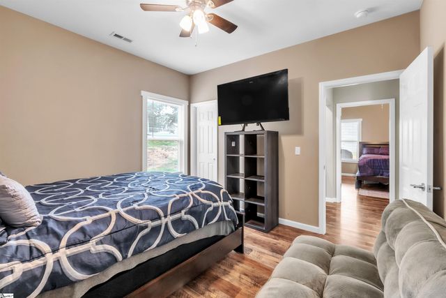 305 W Broad Street, Iva, SC 29655