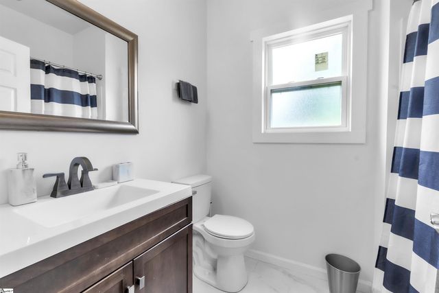 305 W Broad Street, Iva, SC 29655