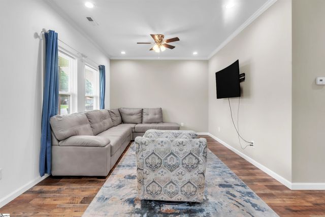 305 W Broad Street, Iva, SC 29655