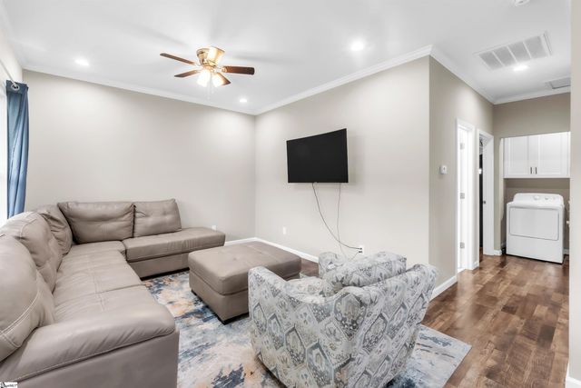305 W Broad Street, Iva, SC 29655